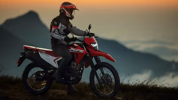 XR 300L Tornado detalhe guidão