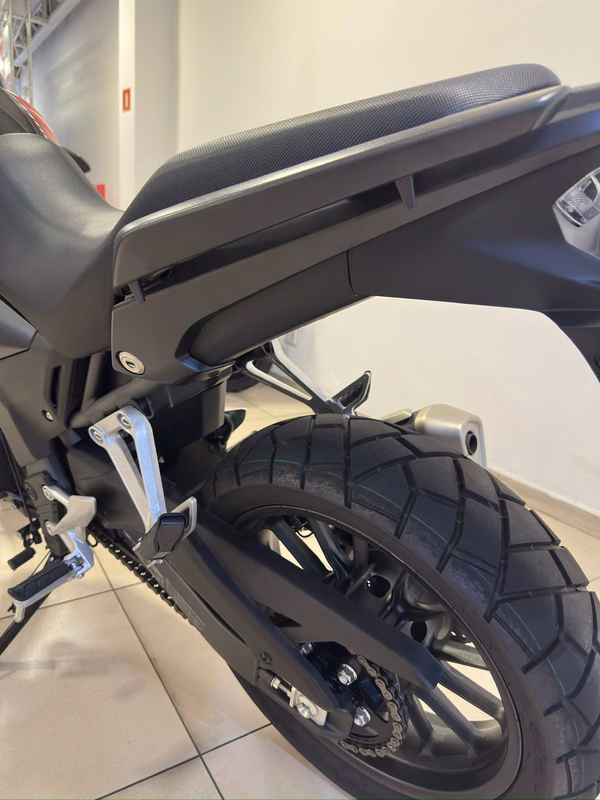 HONDA-CB-500-X-2024-VERMELHA-SEMINOVA-TRASEIRA